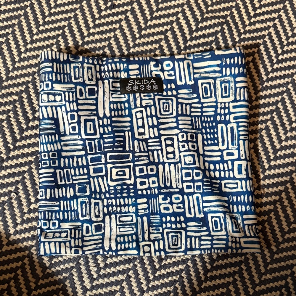 Skida Kids Blue Geometric Patterned Neckwarmer